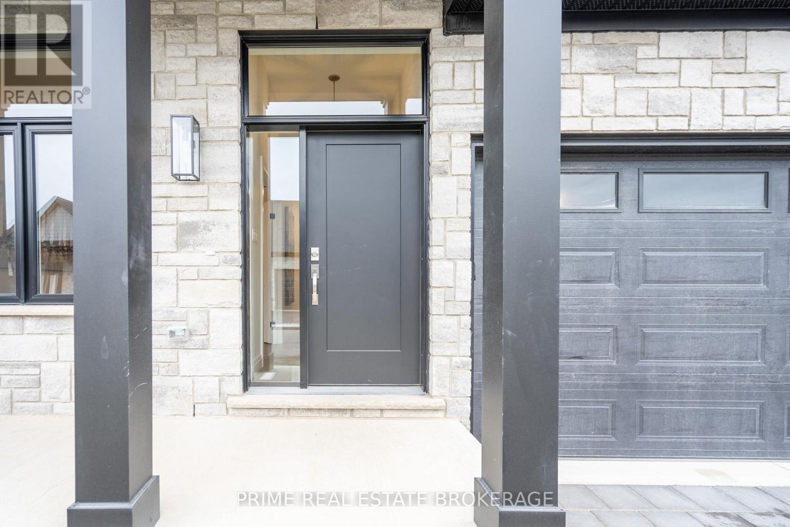 












25 - 62 COMPASS TRAIL

,
Central Elgin (Port Stanley),







Ontario
N5L0B4

