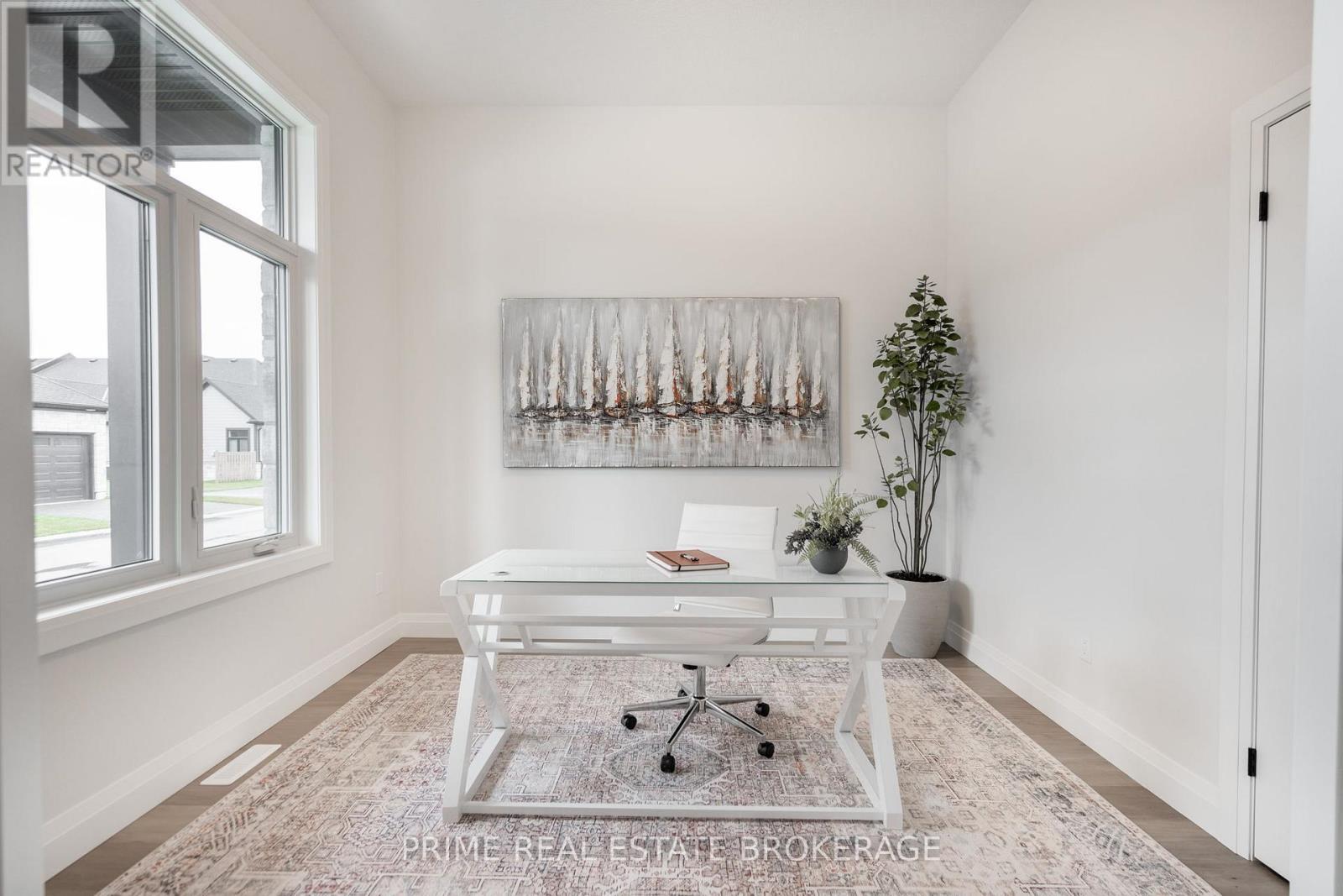 












25 - 62 COMPASS TRAIL

,
Central Elgin (Port Stanley),







Ontario
N5L0B4

