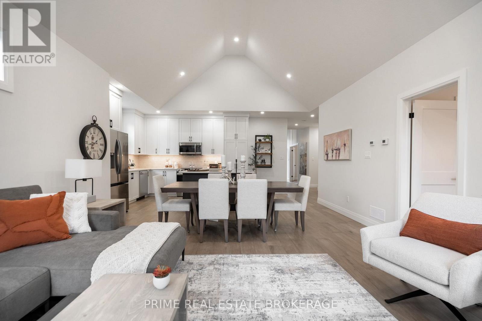 












25 - 62 COMPASS TRAIL

,
Central Elgin (Port Stanley),







Ontario
N5L0B4

