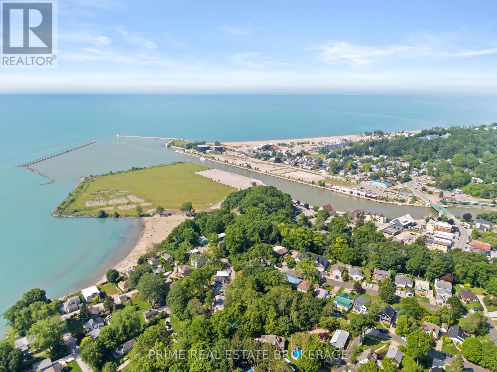 












25 - 62 COMPASS TRAIL

,
Central Elgin (Port Stanley),







Ontario
N5L0B4

