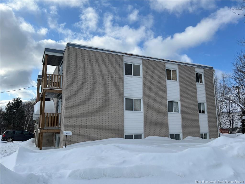 









694


Appleby

ST,
Bathurst,




NB
E2A 3L4

