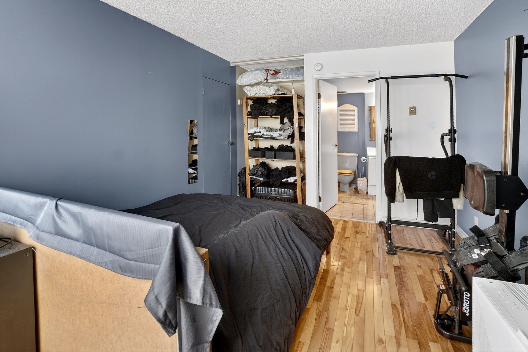 









4411


Rue St-Denis

, 401,
Montréal (Le Plateau-Mont-Royal),




QC
H2J2L2

