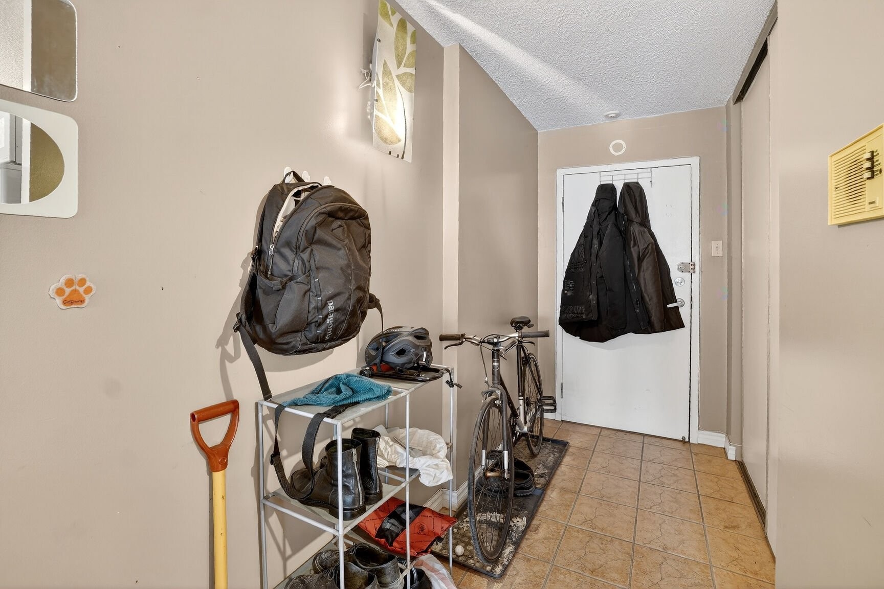 









4411


Rue St-Denis

, 401,
Montréal (Le Plateau-Mont-Royal),




QC
H2J2L2

