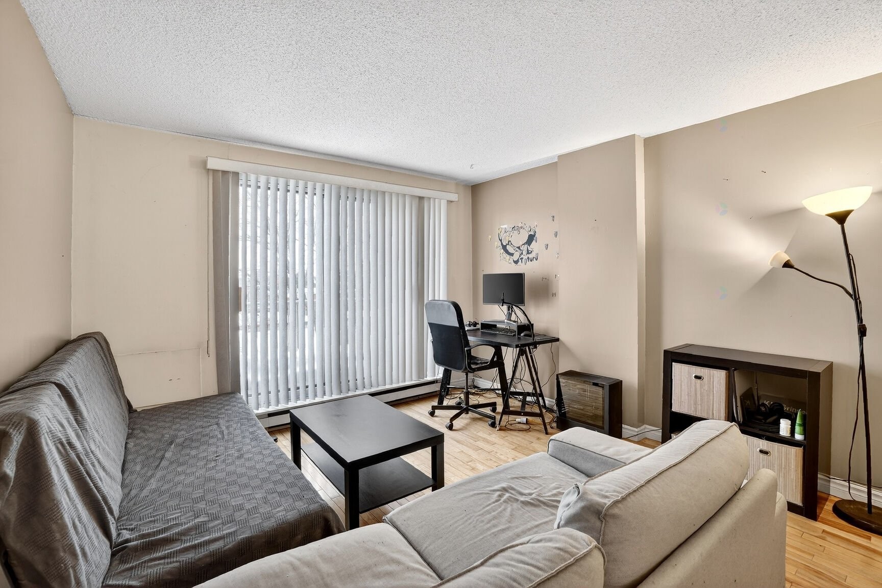 









4411


Rue St-Denis

, 401,
Montréal (Le Plateau-Mont-Royal),




QC
H2J2L2

