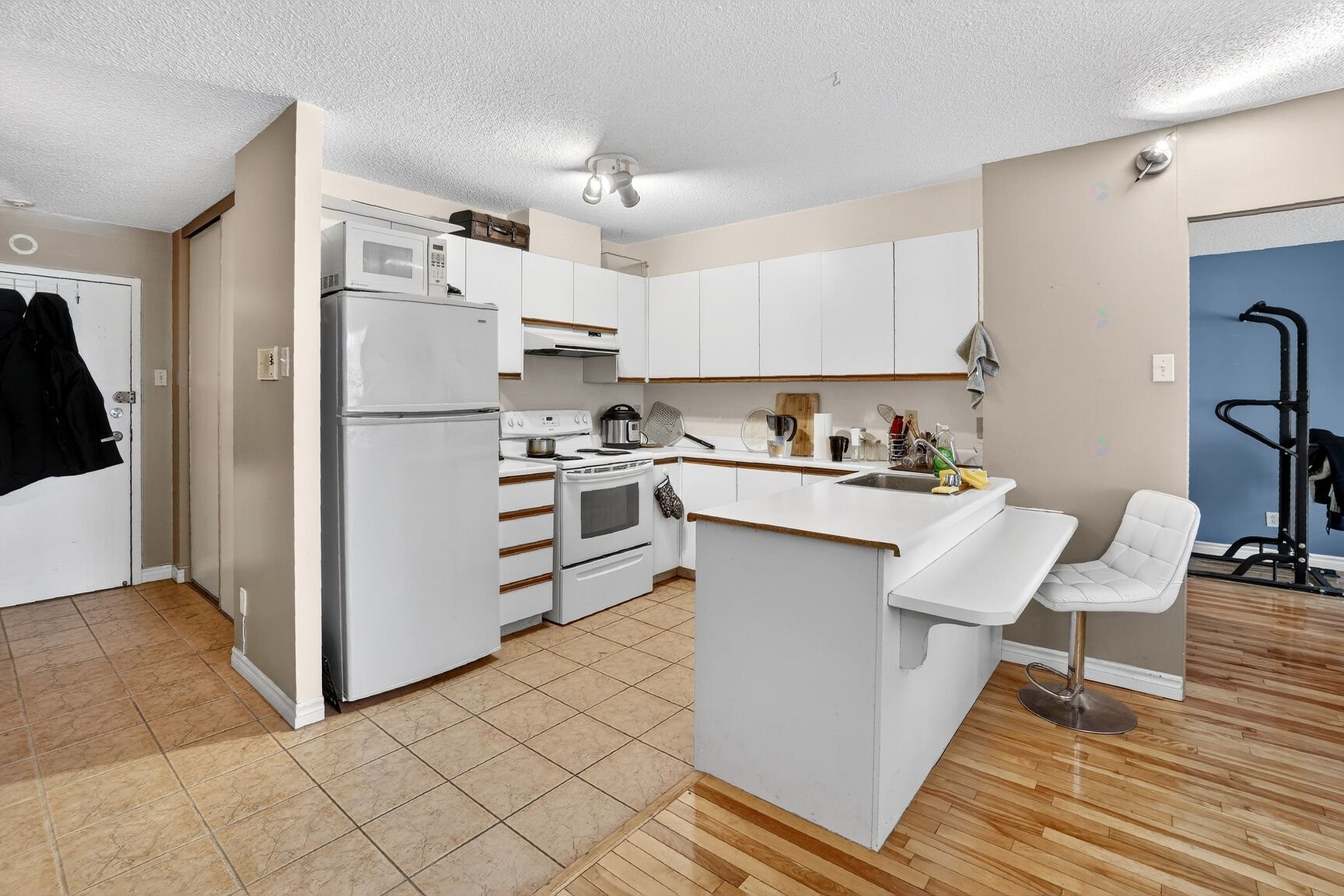 









4411


Rue St-Denis

, 401,
Montréal (Le Plateau-Mont-Royal),




QC
H2J2L2

