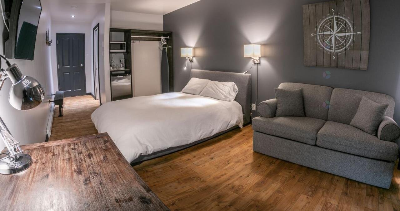 









170

 - 172


1re Avenue O.

,
Sainte-Anne-des-Monts,




QC
G4V1C8

