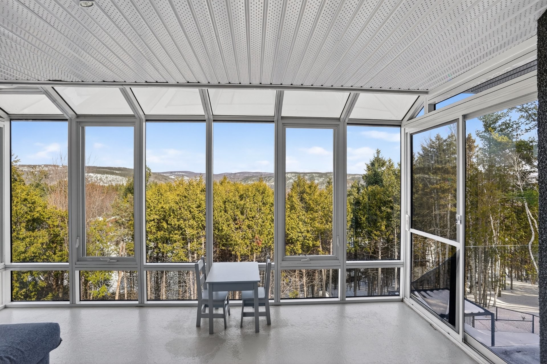 









830


Rue des Conifères

,
Prévost,




QC
J0R1T0

