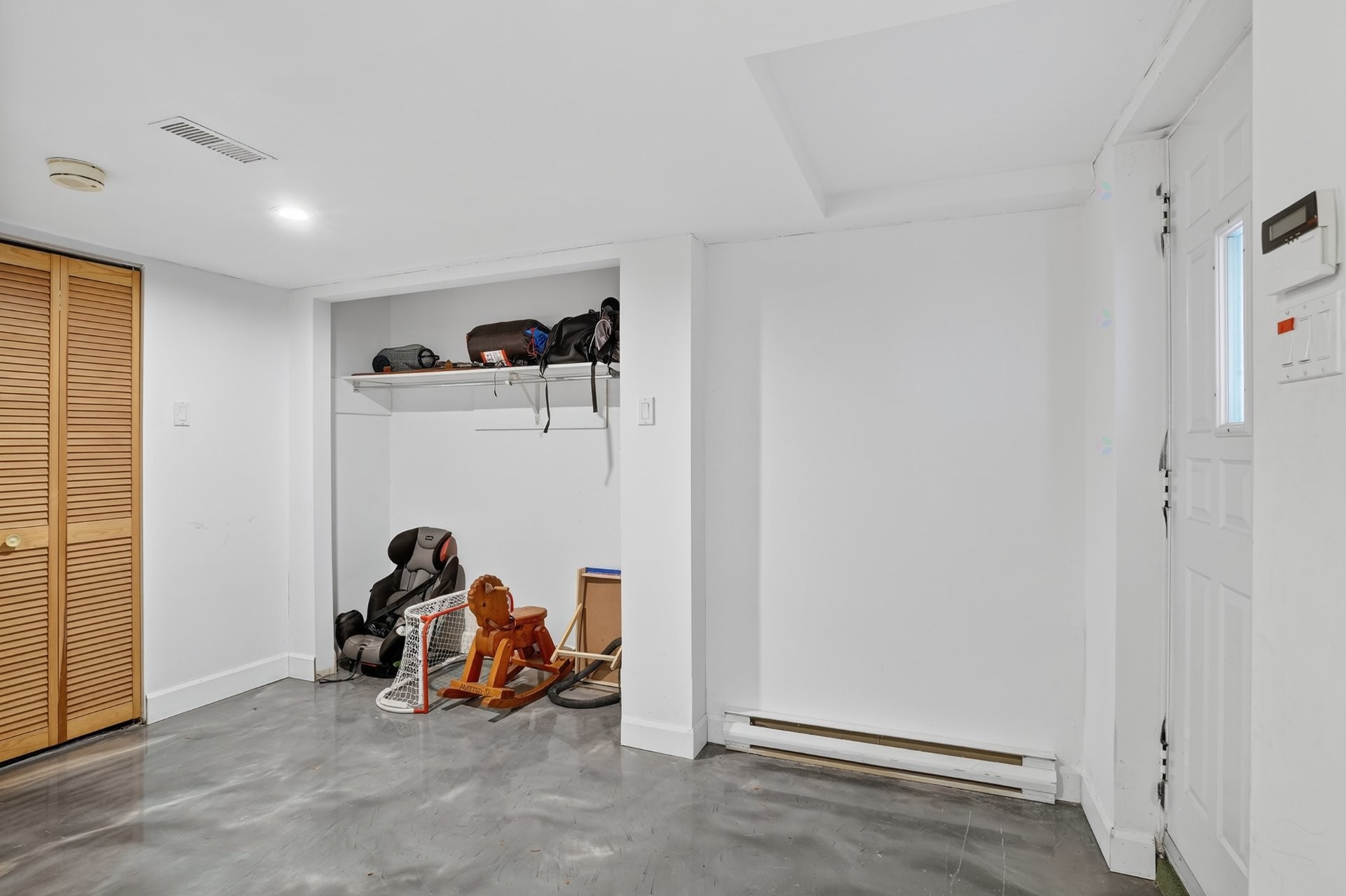 









830


Rue des Conifères

,
Prévost,




QC
J0R1T0

