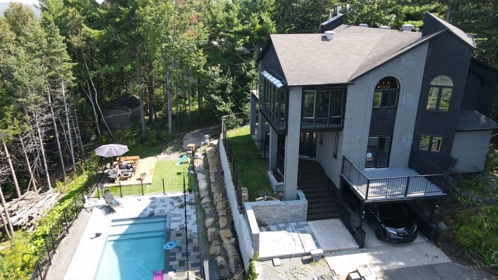 









830


Rue des Conifères

,
Prévost,




QC
J0R1T0

