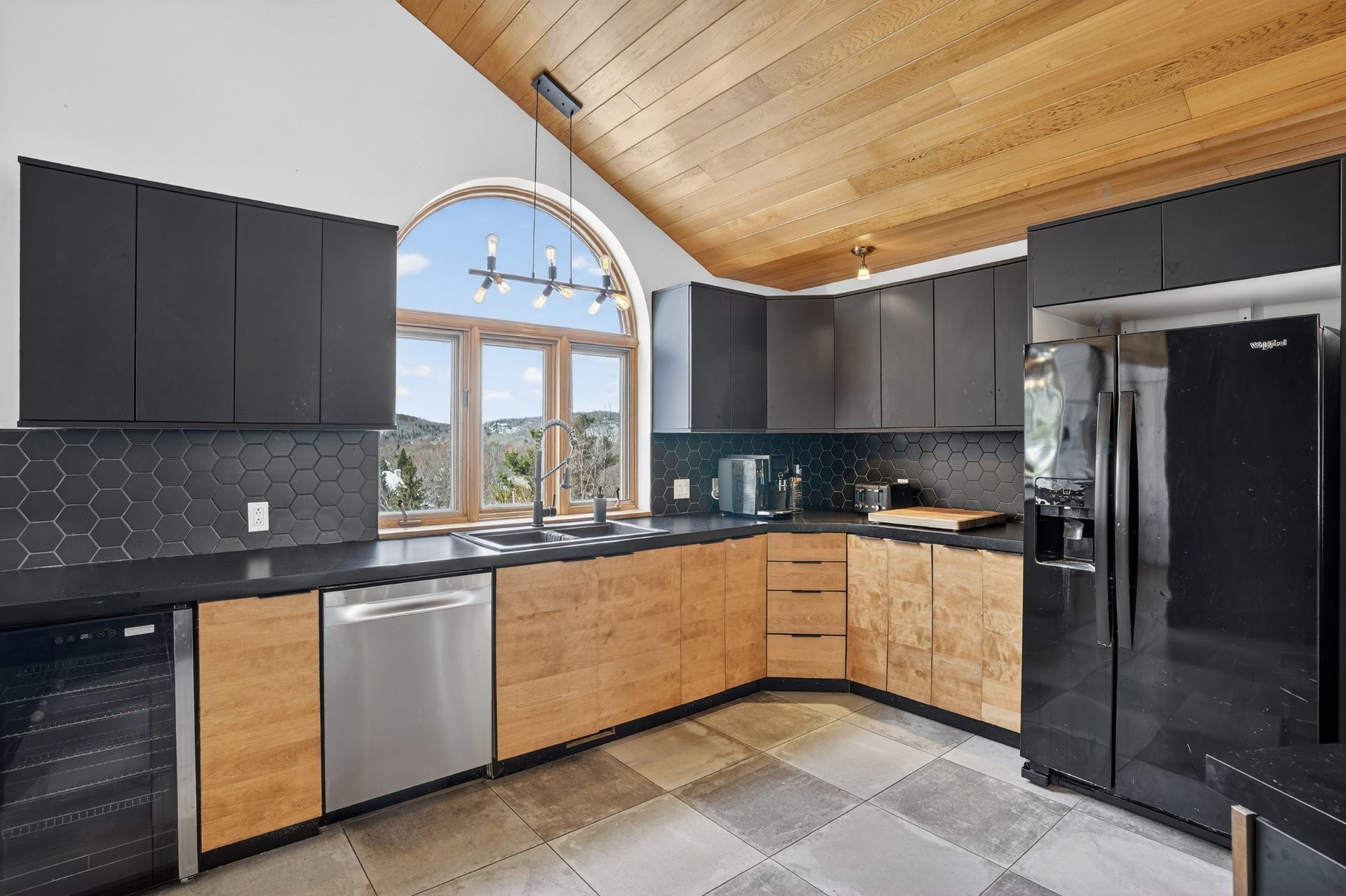









830


Rue des Conifères

,
Prévost,




QC
J0R1T0

