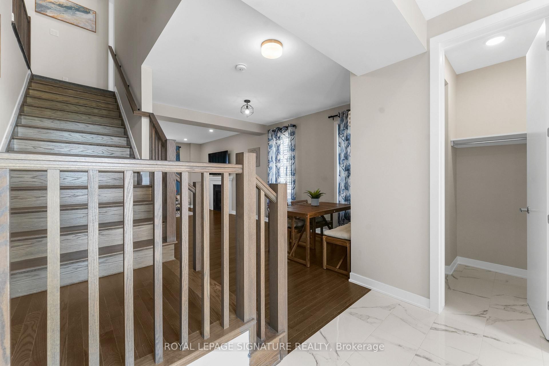 









280


Sapling

Grove South,
Barrhaven,




ON
K2J 7L9

