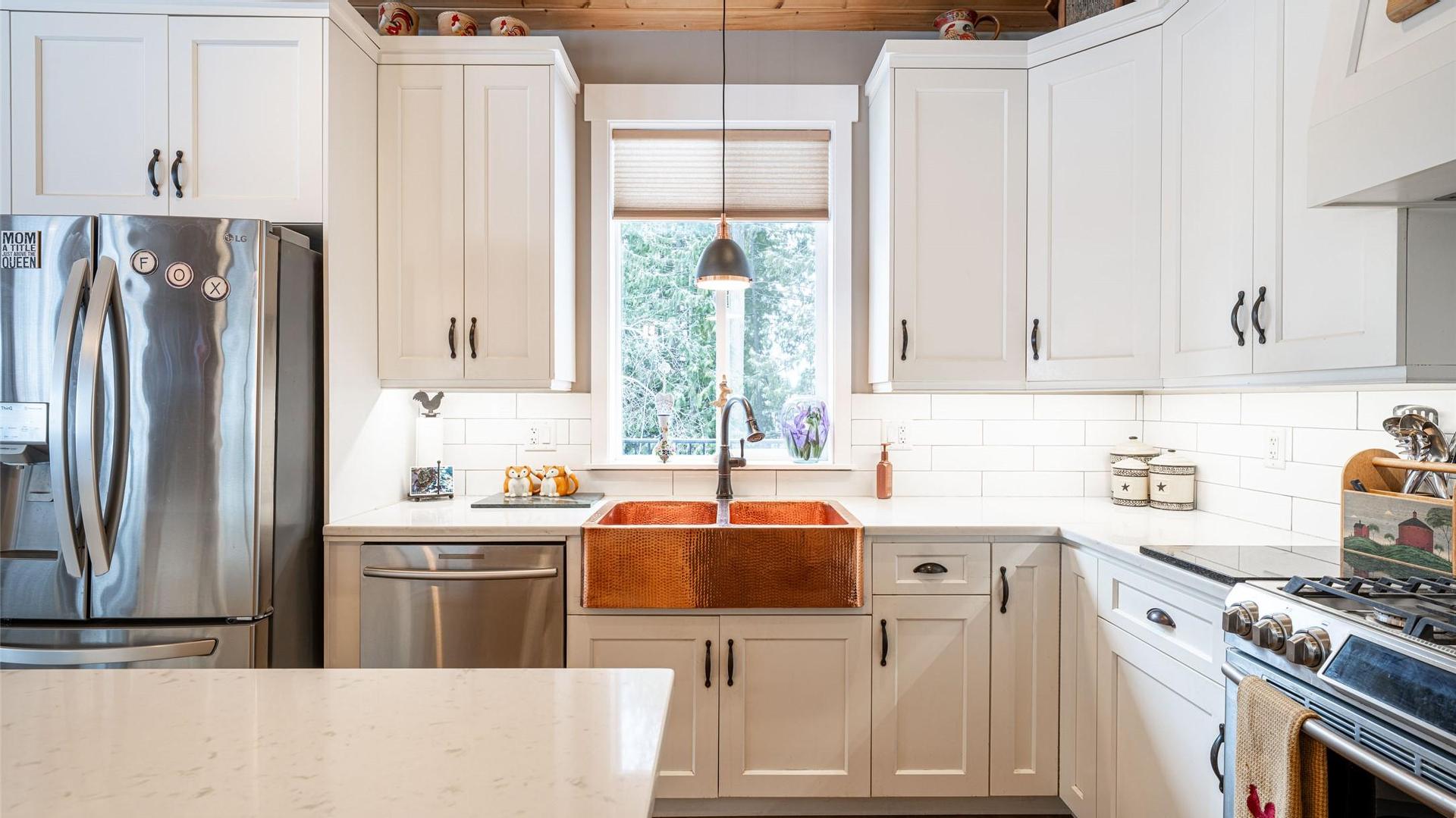 









6440


Okanagan

Avenue,
Salmon Arm,




BC
V1E 1Y2

