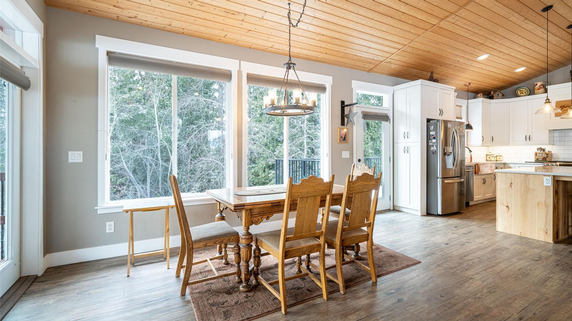 









6440


Okanagan

Avenue,
Salmon Arm,




BC
V1E 1Y2

