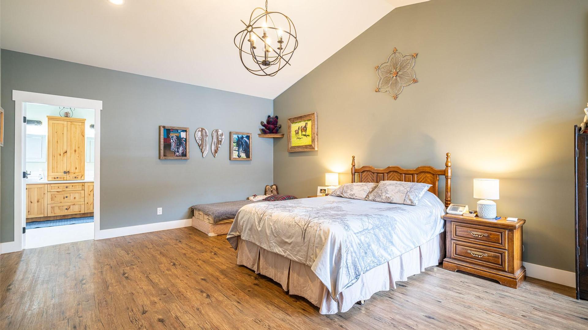 









6440


Okanagan

Avenue,
Salmon Arm,




BC
V1E 1Y2

