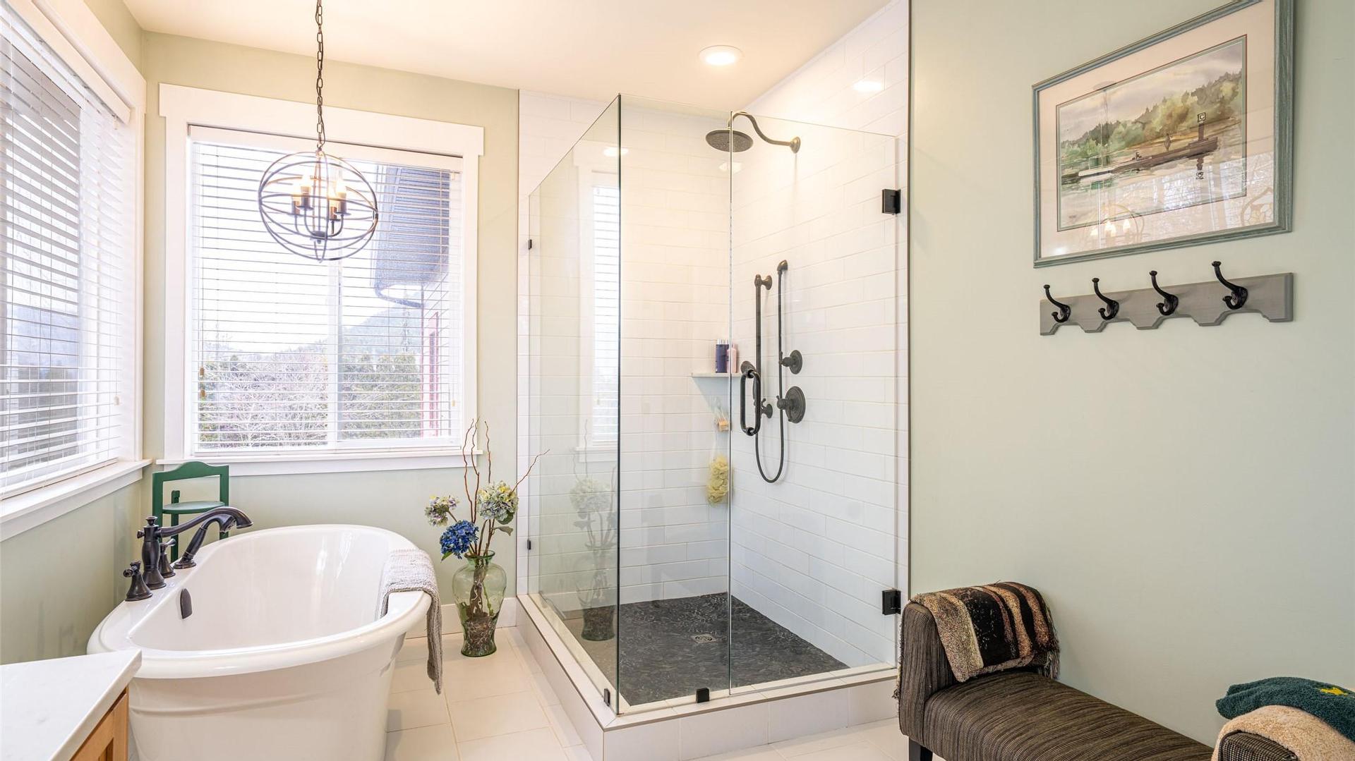 









6440


Okanagan

Avenue,
Salmon Arm,




BC
V1E 1Y2

