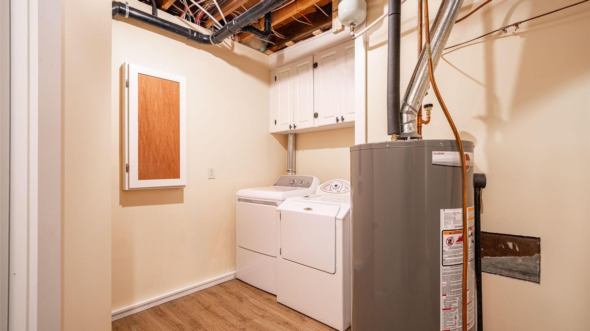 









6440


Okanagan

Avenue,
Salmon Arm,




BC
V1E 1Y2

