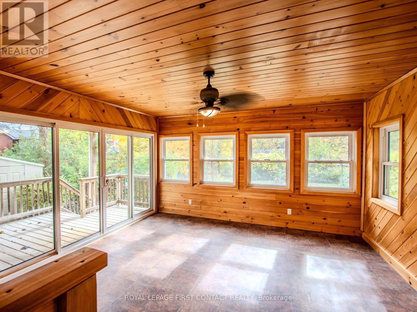 












25 HOLGATE STREET

,
Barrie,




Ontario
L4N2T6

