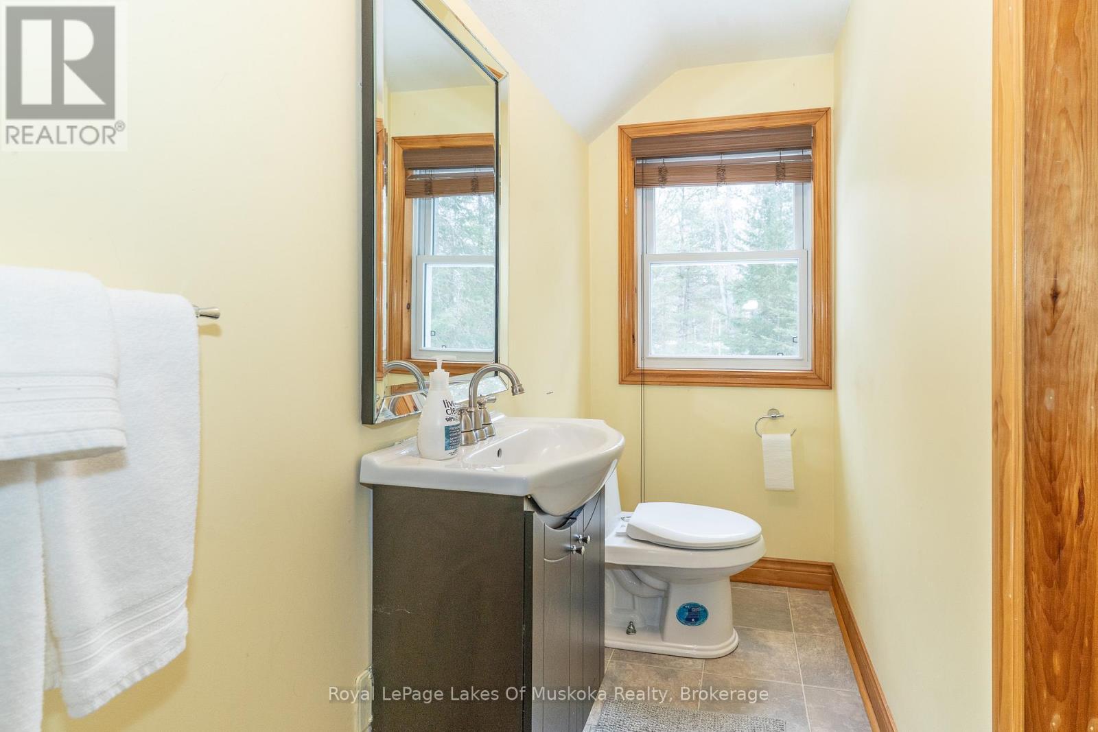 












1012 GOODLIFE LANE

,
Algonquin Highlands (Sherborne),




Ontario
P0A0A8

