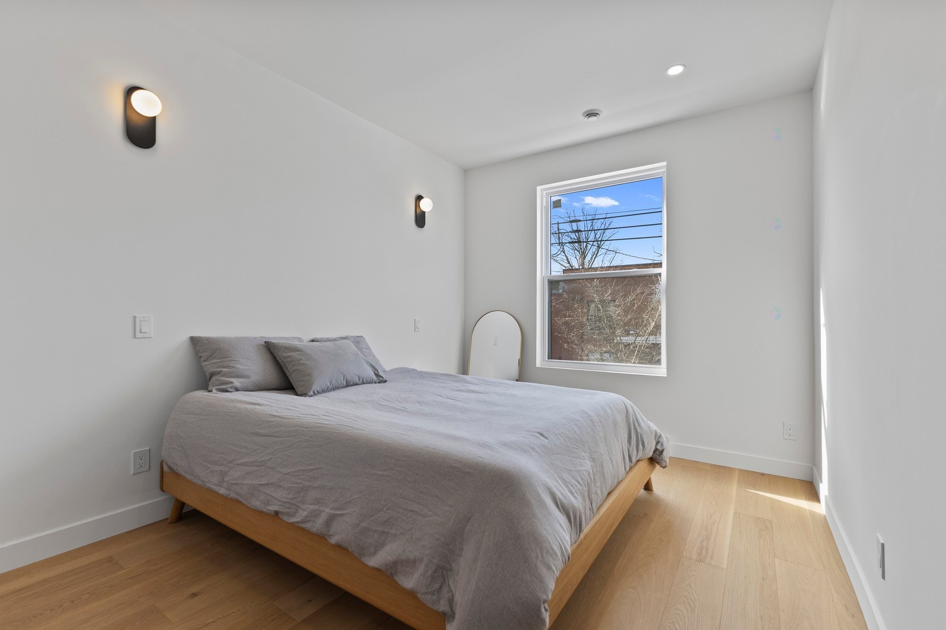 









5251B


Rue Clark

,
Montréal (Le Plateau-Mont-Royal),




QC
H2T2V3

