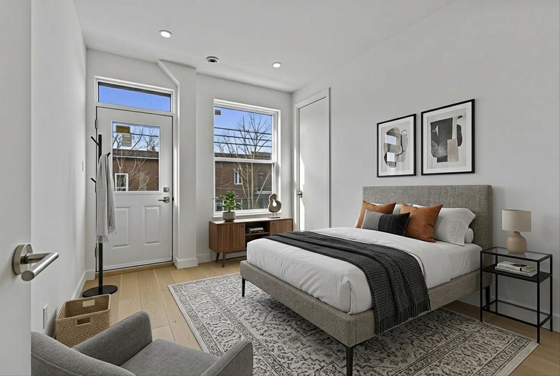 









5251B


Rue Clark

,
Montréal (Le Plateau-Mont-Royal),




QC
H2T2V3

