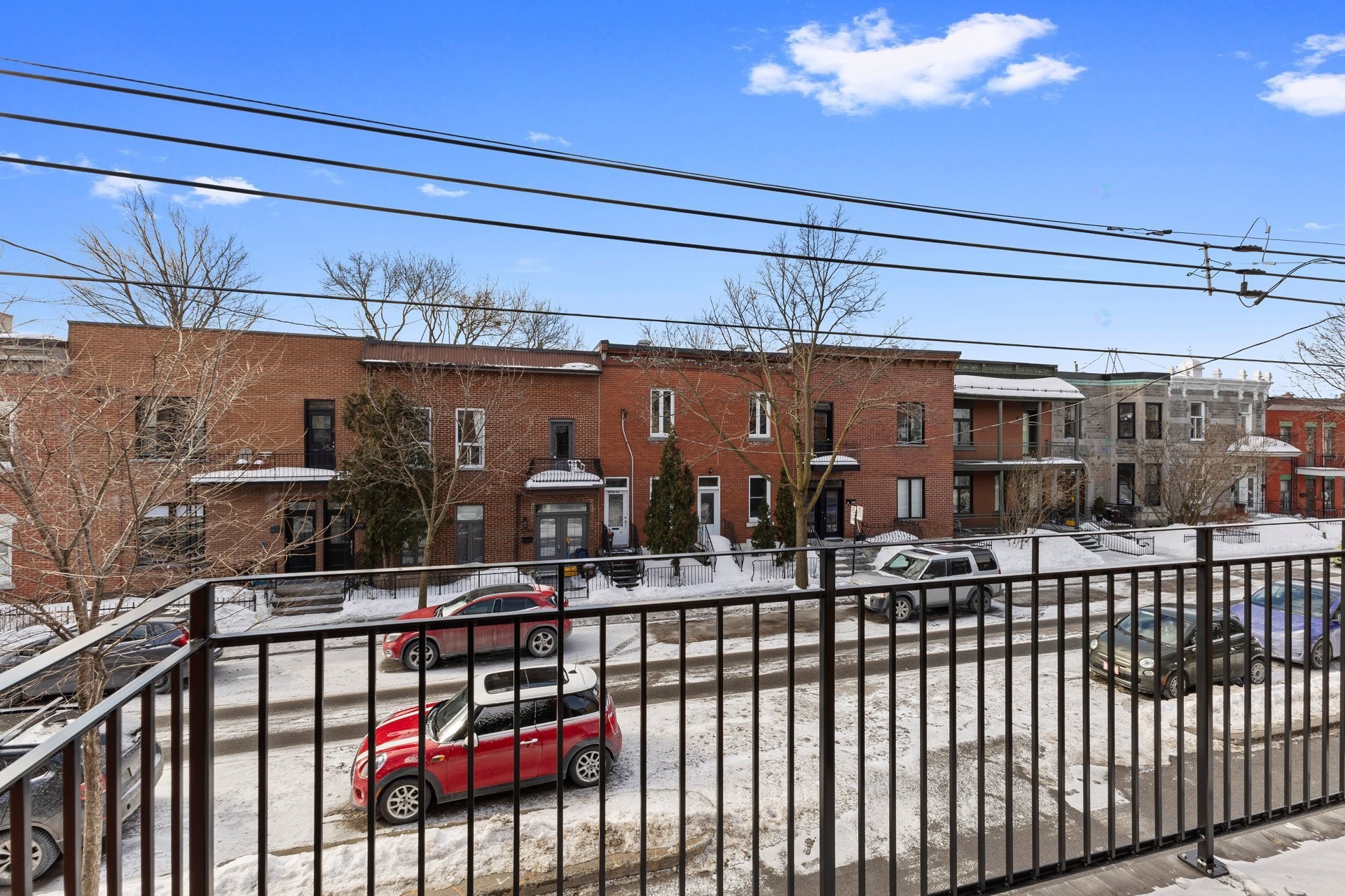 









5251B


Rue Clark

,
Montréal (Le Plateau-Mont-Royal),




QC
H2T2V3

