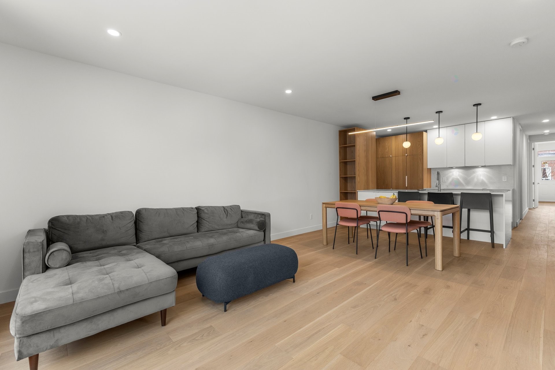 









5251B


Rue Clark

,
Montréal (Le Plateau-Mont-Royal),




QC
H2T2V3

