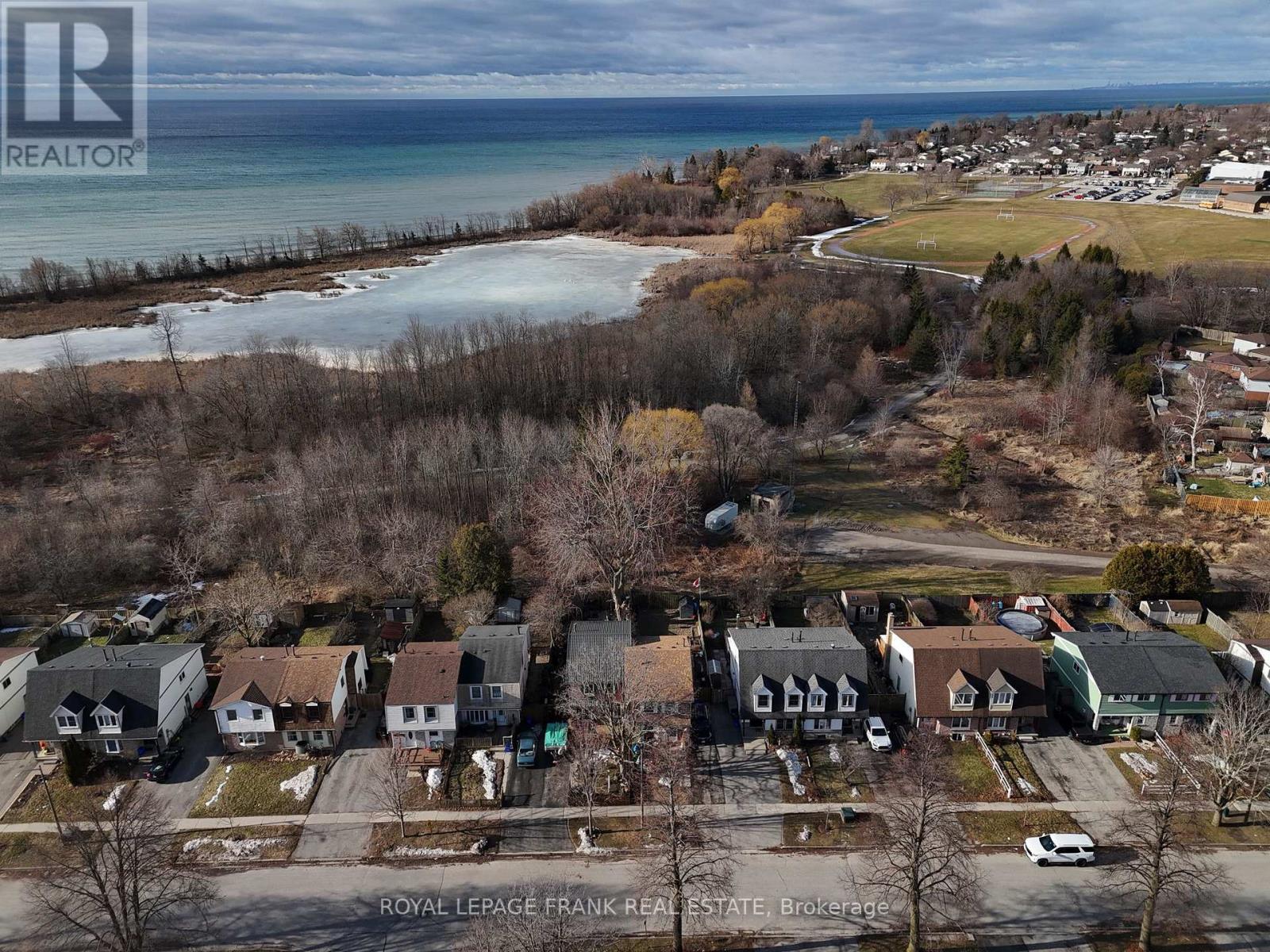 












1464 WECKER DRIVE

,
Oshawa (Lakeview),




Ontario
L1J6N2

