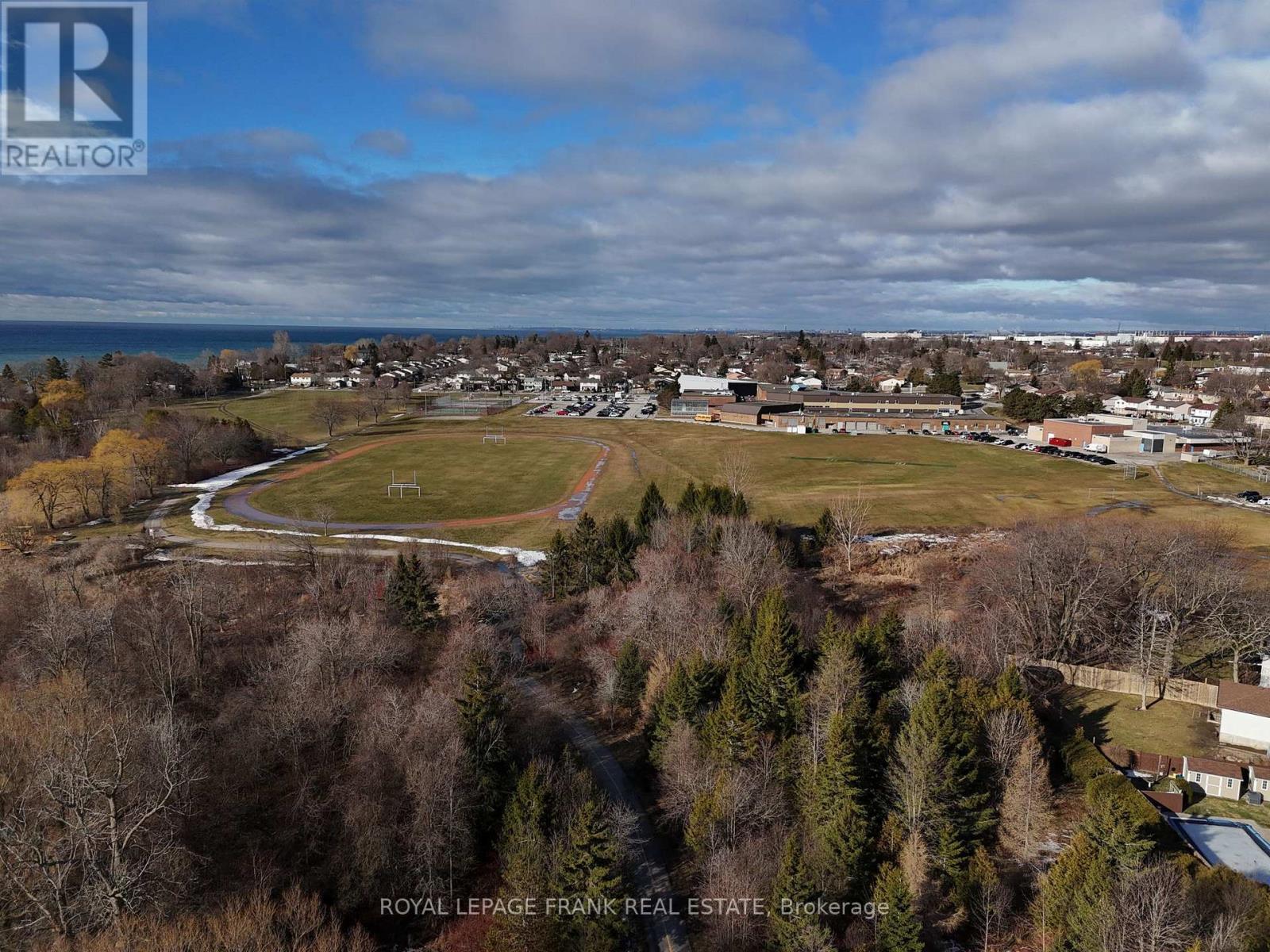 












1464 WECKER DRIVE

,
Oshawa (Lakeview),




Ontario
L1J6N2

