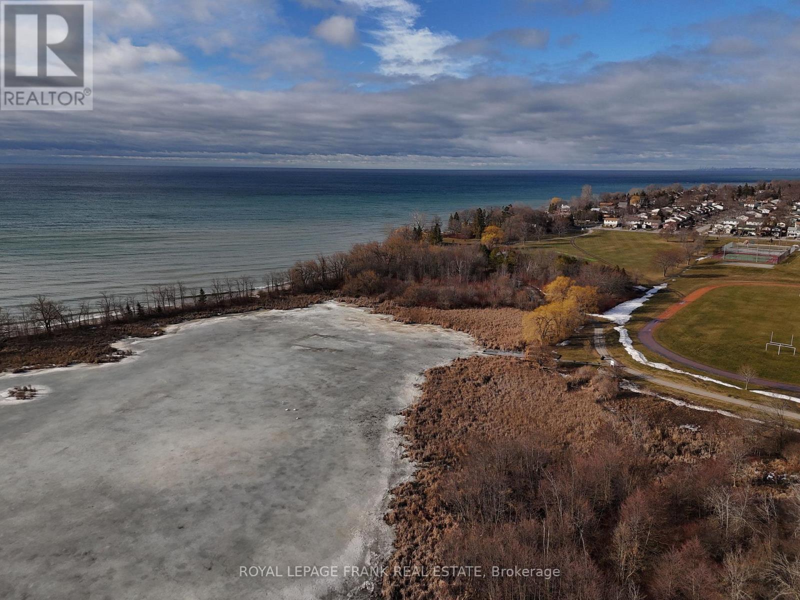 












1464 WECKER DRIVE

,
Oshawa (Lakeview),




Ontario
L1J6N2

