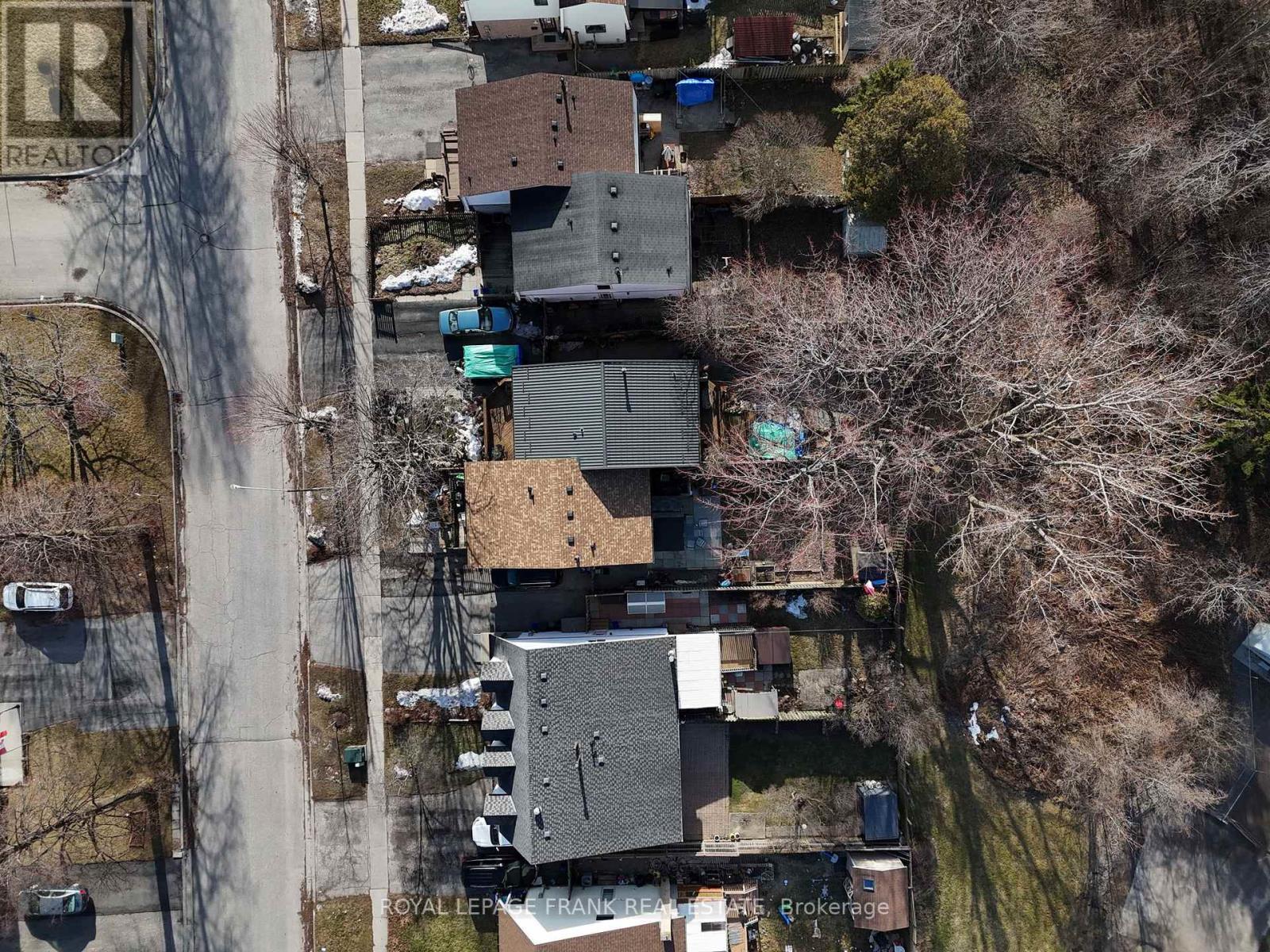 












1464 WECKER DRIVE

,
Oshawa (Lakeview),




Ontario
L1J6N2

