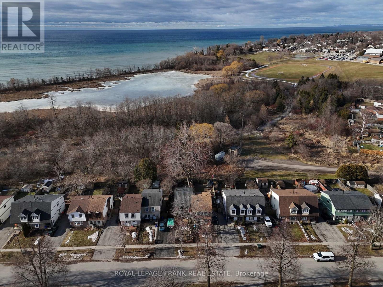 












1464 WECKER DRIVE

,
Oshawa (Lakeview),




Ontario
L1J6N2

