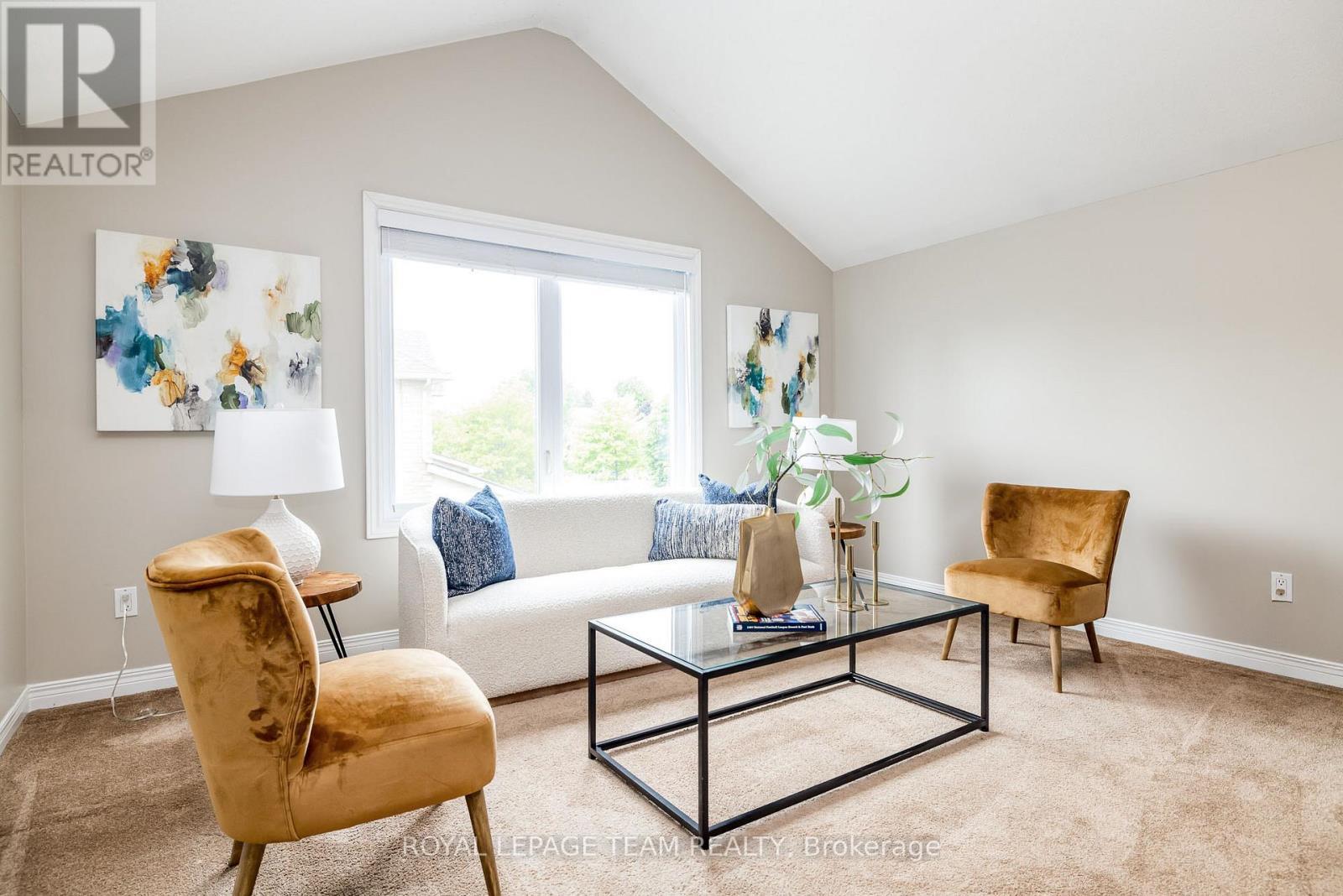 












10 BEECHGROVE GARDENS

,
Ottawa,




Ontario
K2S1W5

