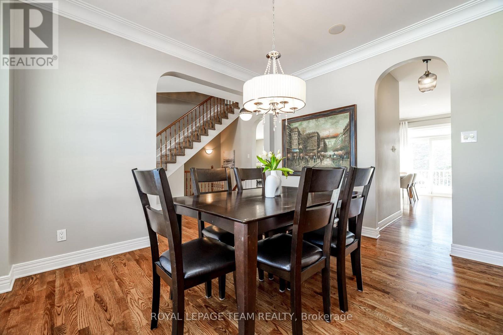 












10 BEECHGROVE GARDENS

,
Ottawa,




Ontario
K2S1W5

