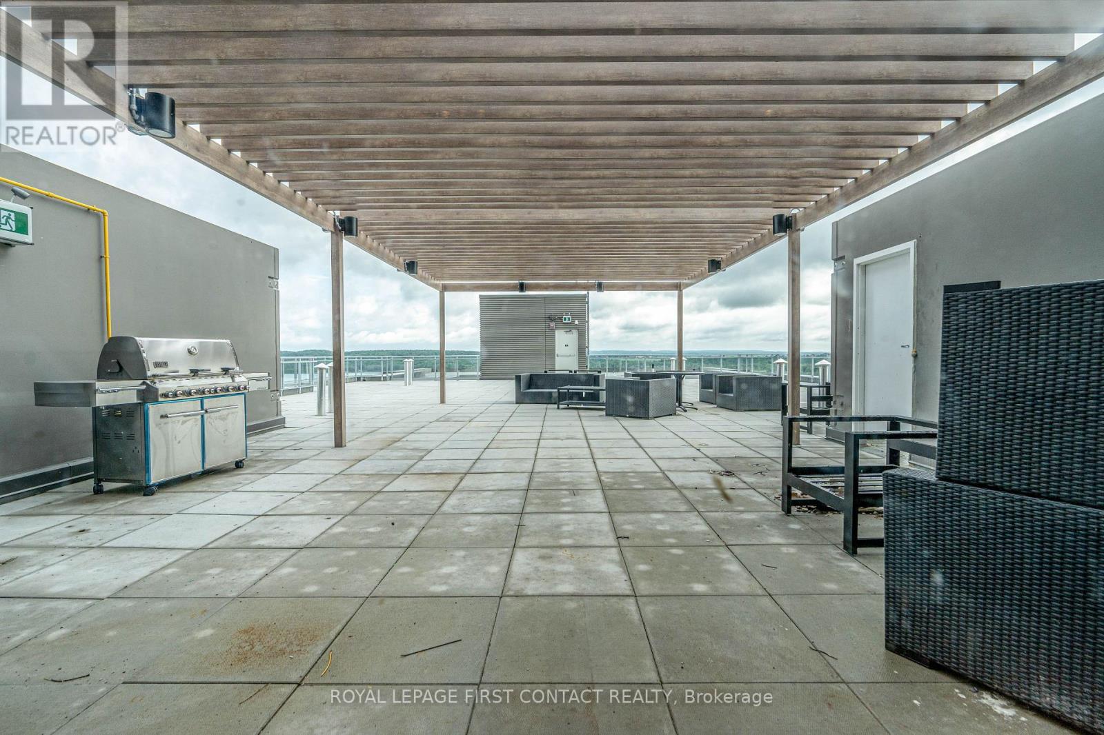 












106 - 58 LAKESIDE TERRACE

,
Barrie,




Ontario
L4M0L5

