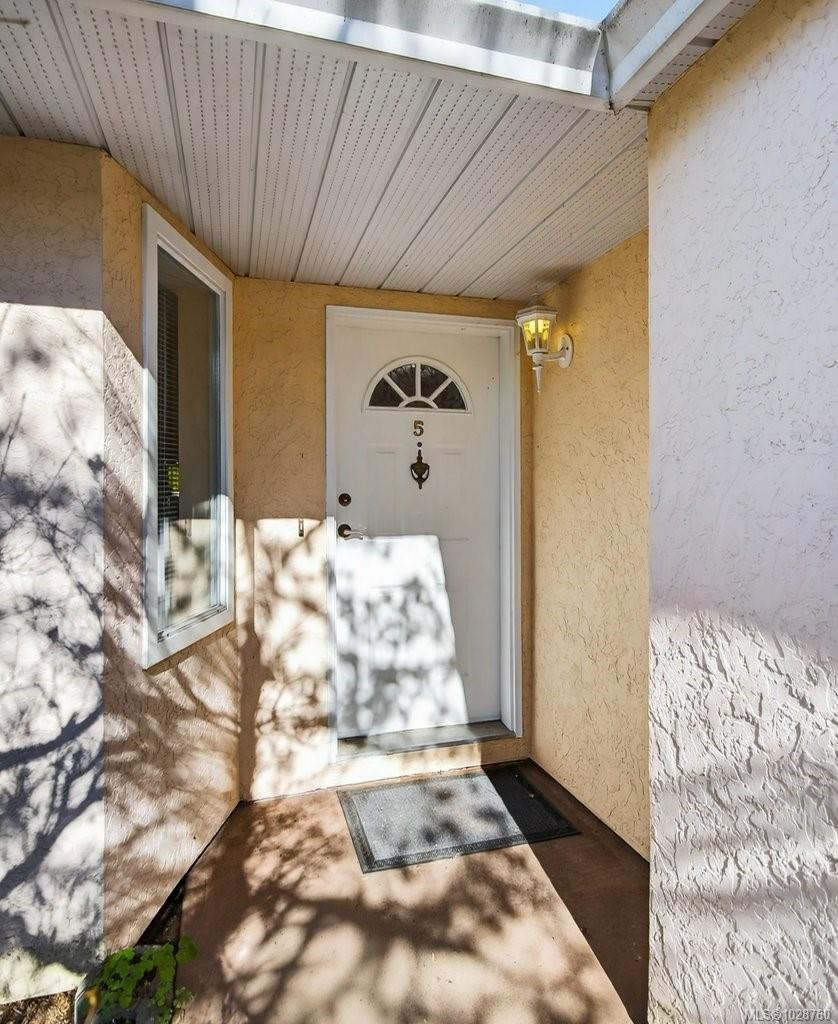 









50


Anderton

Ave, 5,
Courtenay,




BC
V9N 2G4

