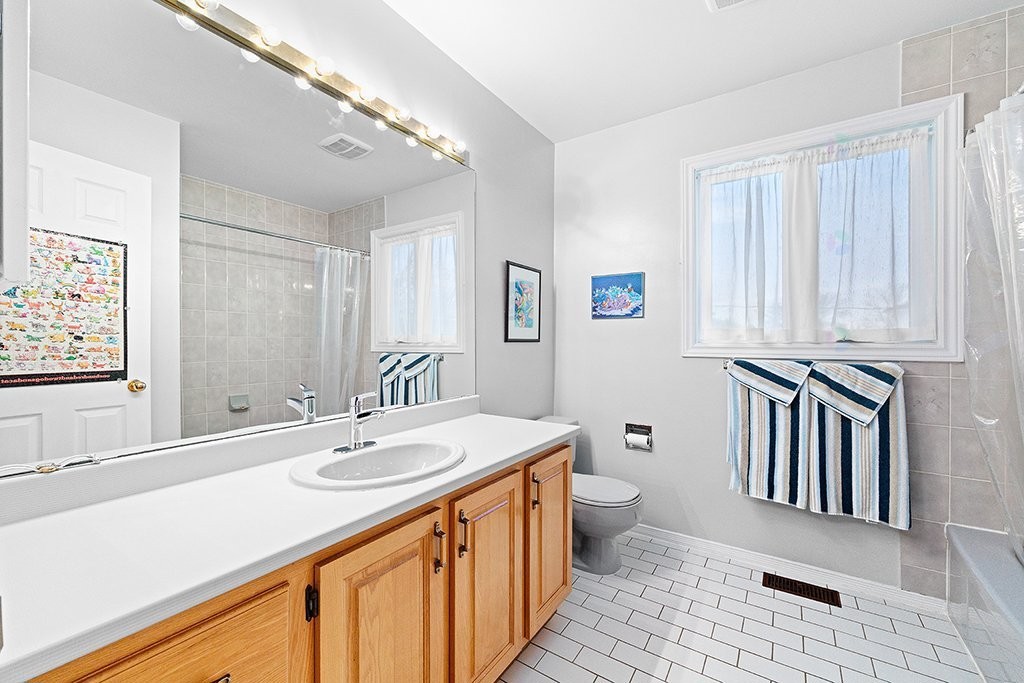 









231


Av. des Explorateurs

,
Gatineau (Aylmer),




QC
J9J1M2

