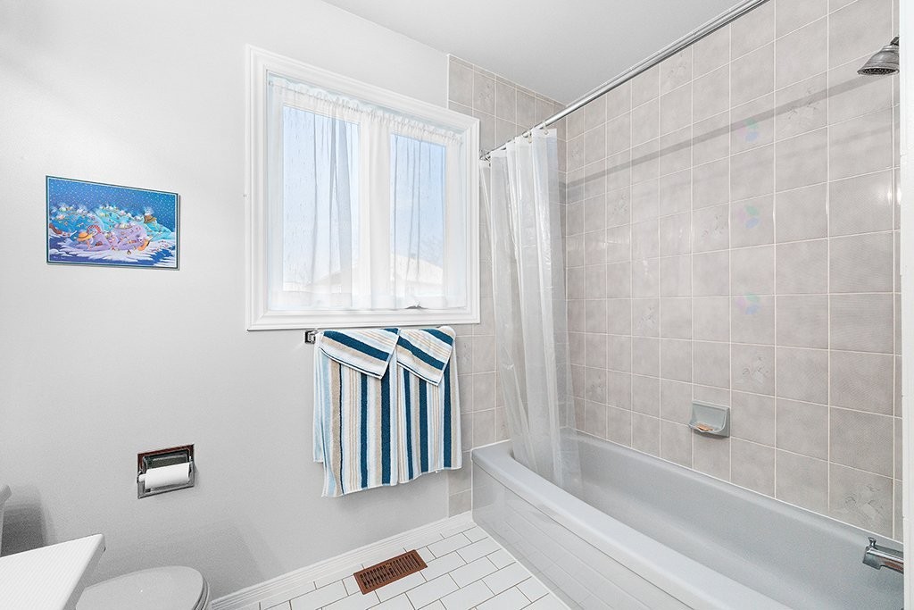 









231


Av. des Explorateurs

,
Gatineau (Aylmer),




QC
J9J1M2

