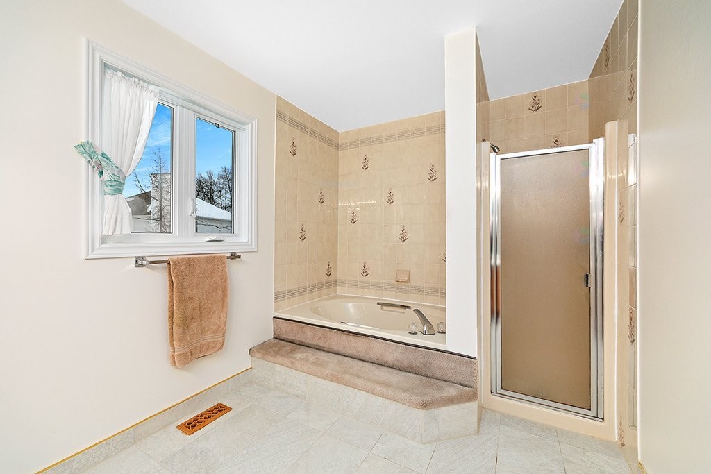 









231


Av. des Explorateurs

,
Gatineau (Aylmer),




QC
J9J1M2

