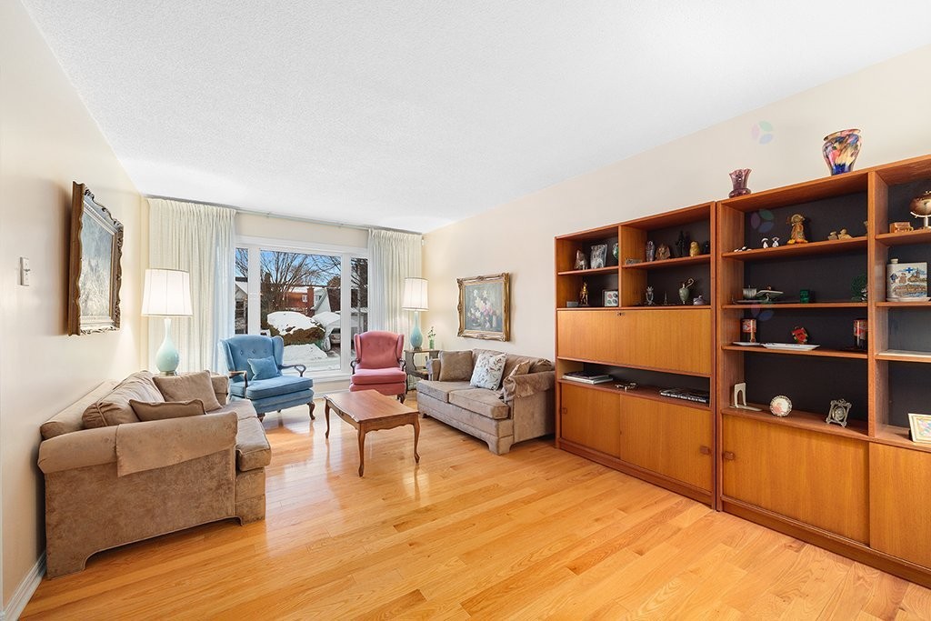 









231


Av. des Explorateurs

,
Gatineau (Aylmer),




QC
J9J1M2

