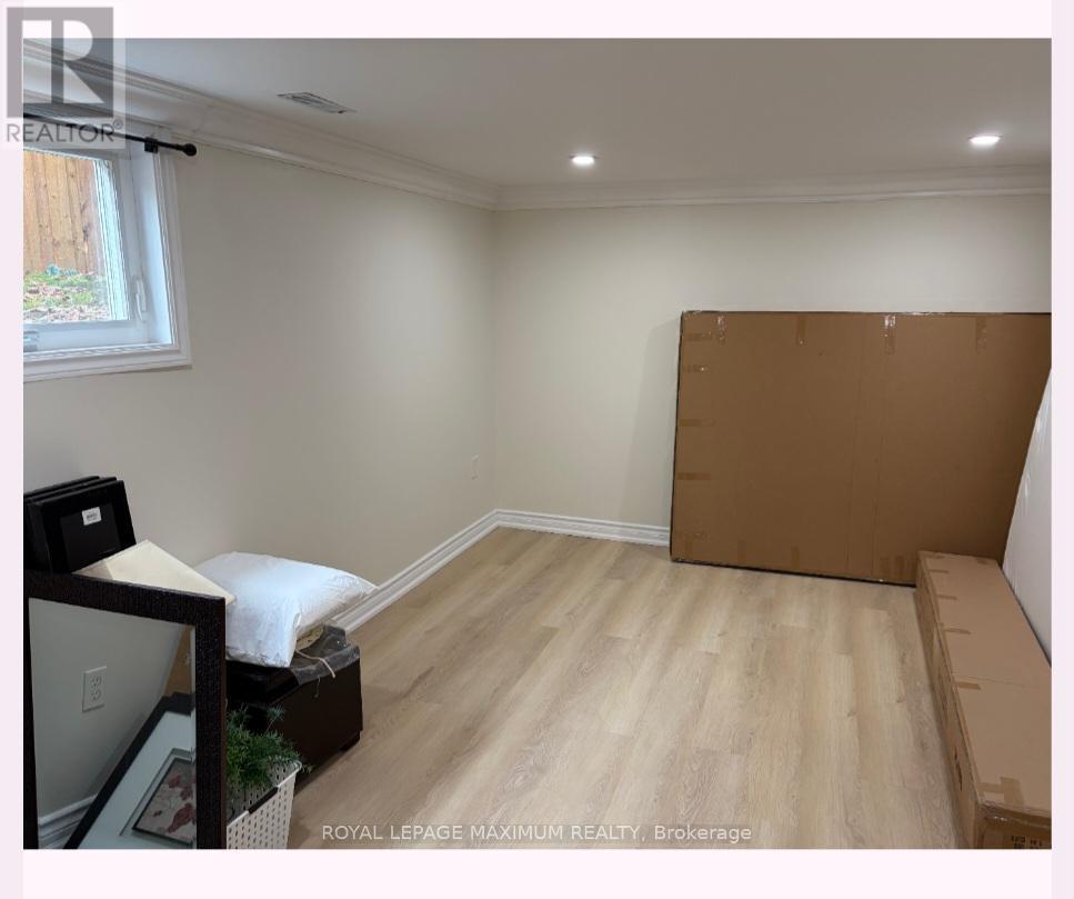 












BASEMENT - 121 BOLTON AVENUE

,
Newmarket,




Ontario
L3Y2X3

