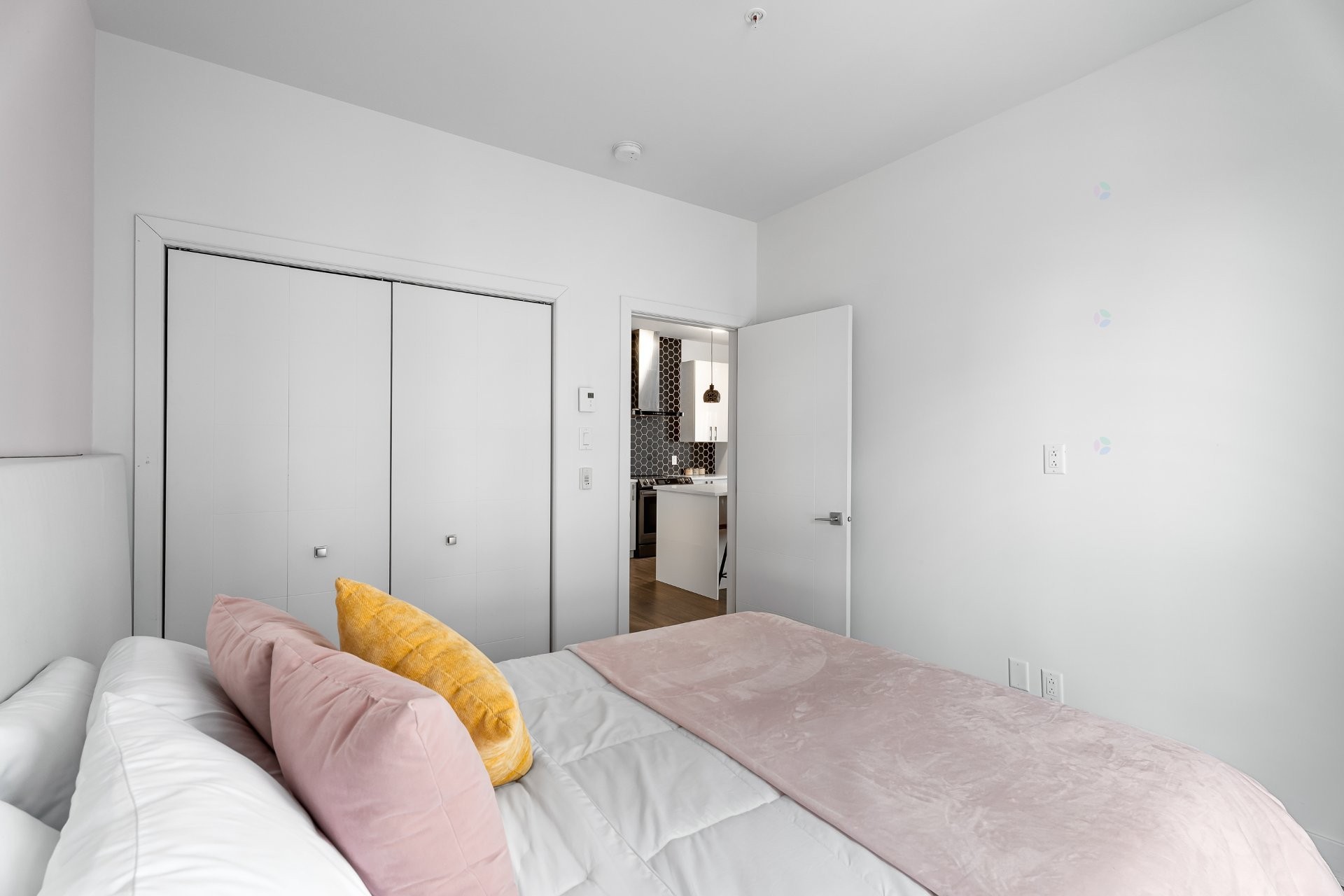 









120


Av. de la Belle-Dame

, 203,
La Prairie,




QC
J5R0T4

