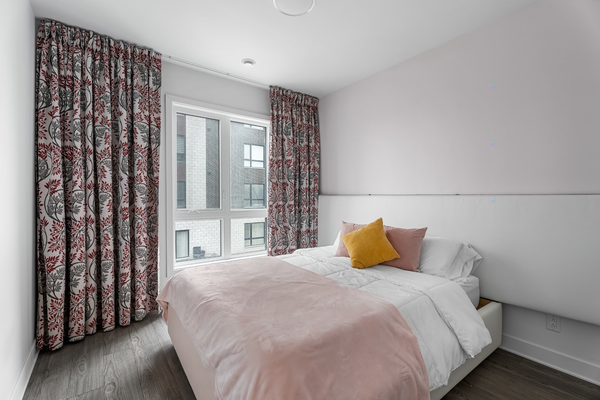 









120


Av. de la Belle-Dame

, 203,
La Prairie,




QC
J5R0T4

