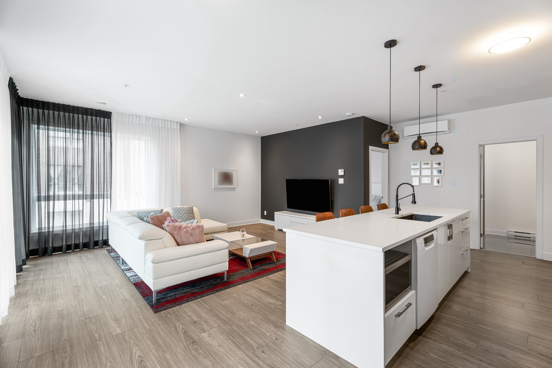









120


Av. de la Belle-Dame

, 203,
La Prairie,




QC
J5R0T4

