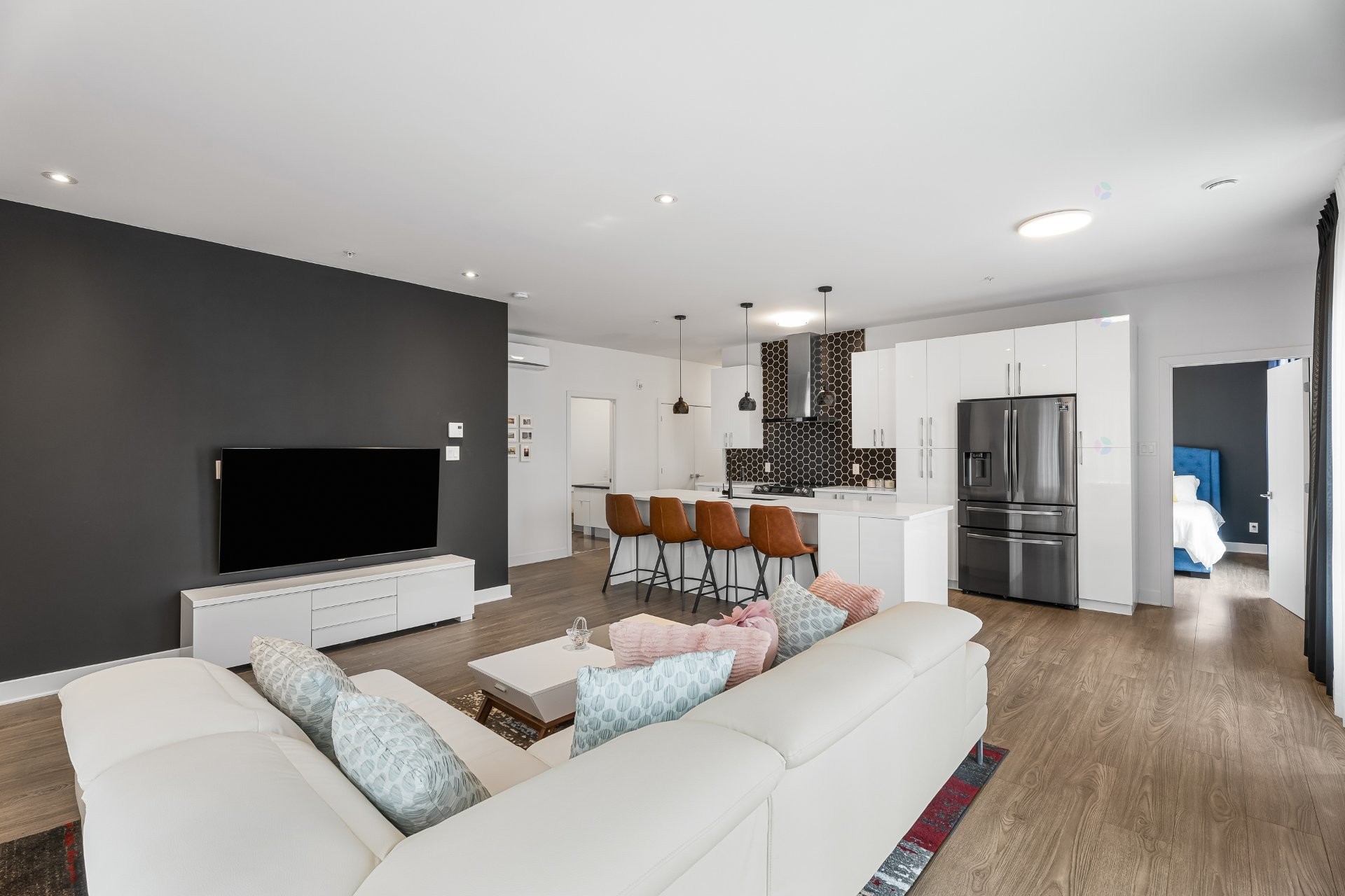 









120


Av. de la Belle-Dame

, 203,
La Prairie,




QC
J5R0T4

