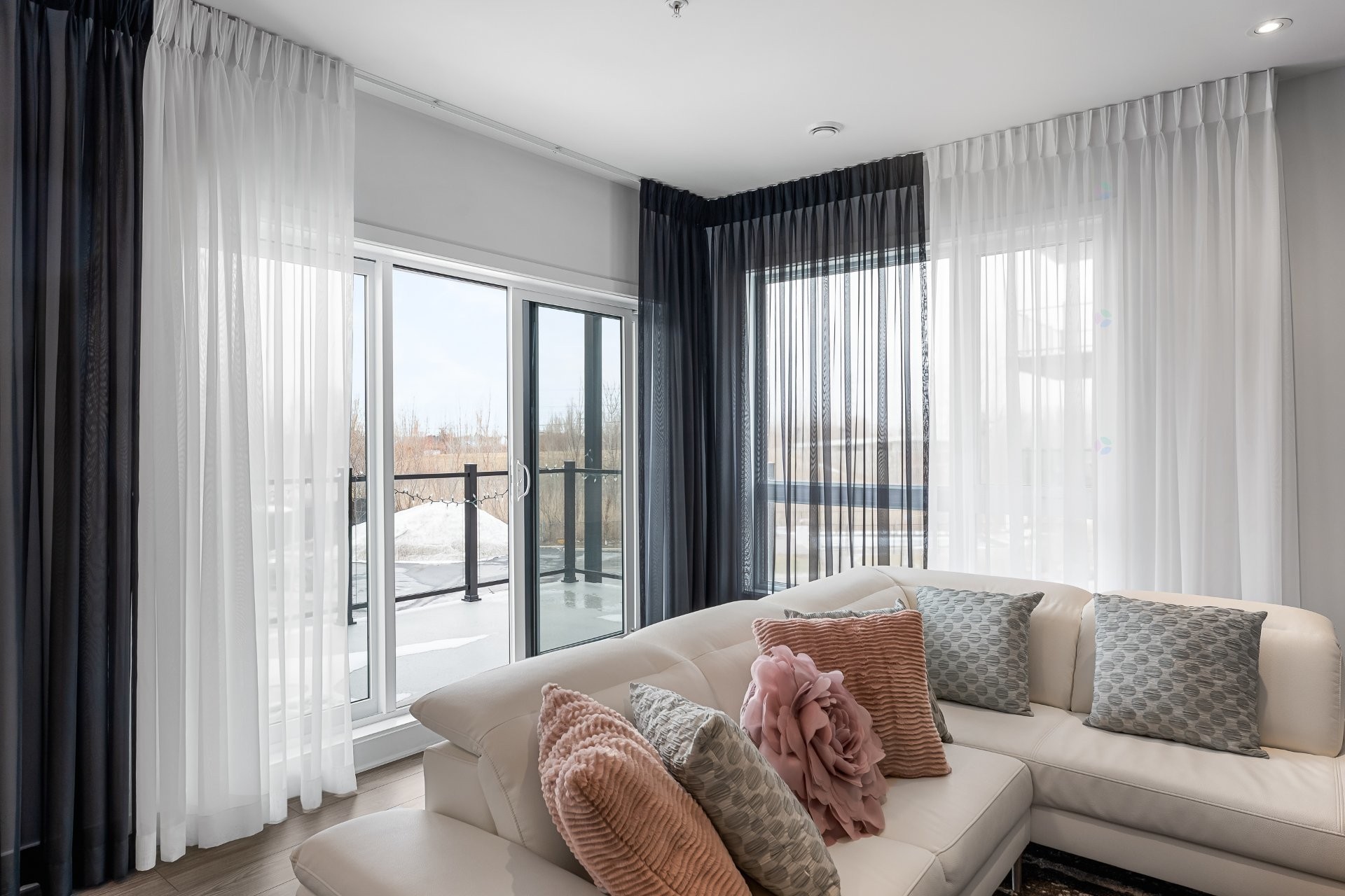 









120


Av. de la Belle-Dame

, 203,
La Prairie,




QC
J5R0T4

