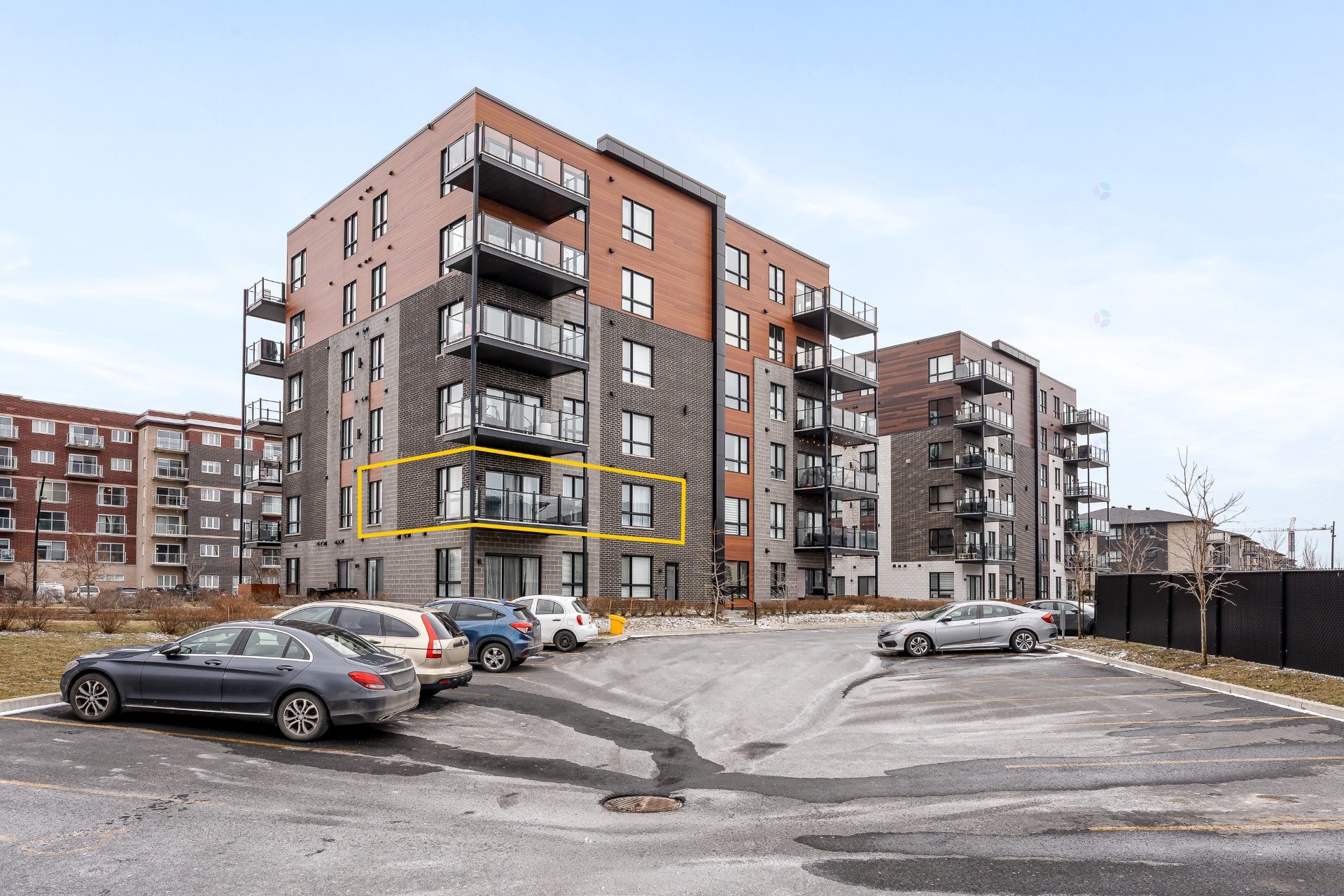 









120


Av. de la Belle-Dame

, 203,
La Prairie,




QC
J5R0T4

