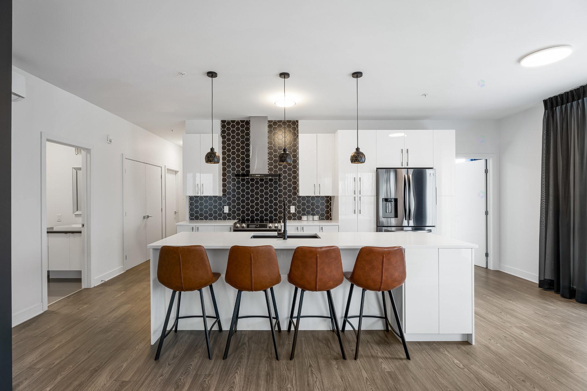 









120


Av. de la Belle-Dame

, 203,
La Prairie,




QC
J5R0T4

