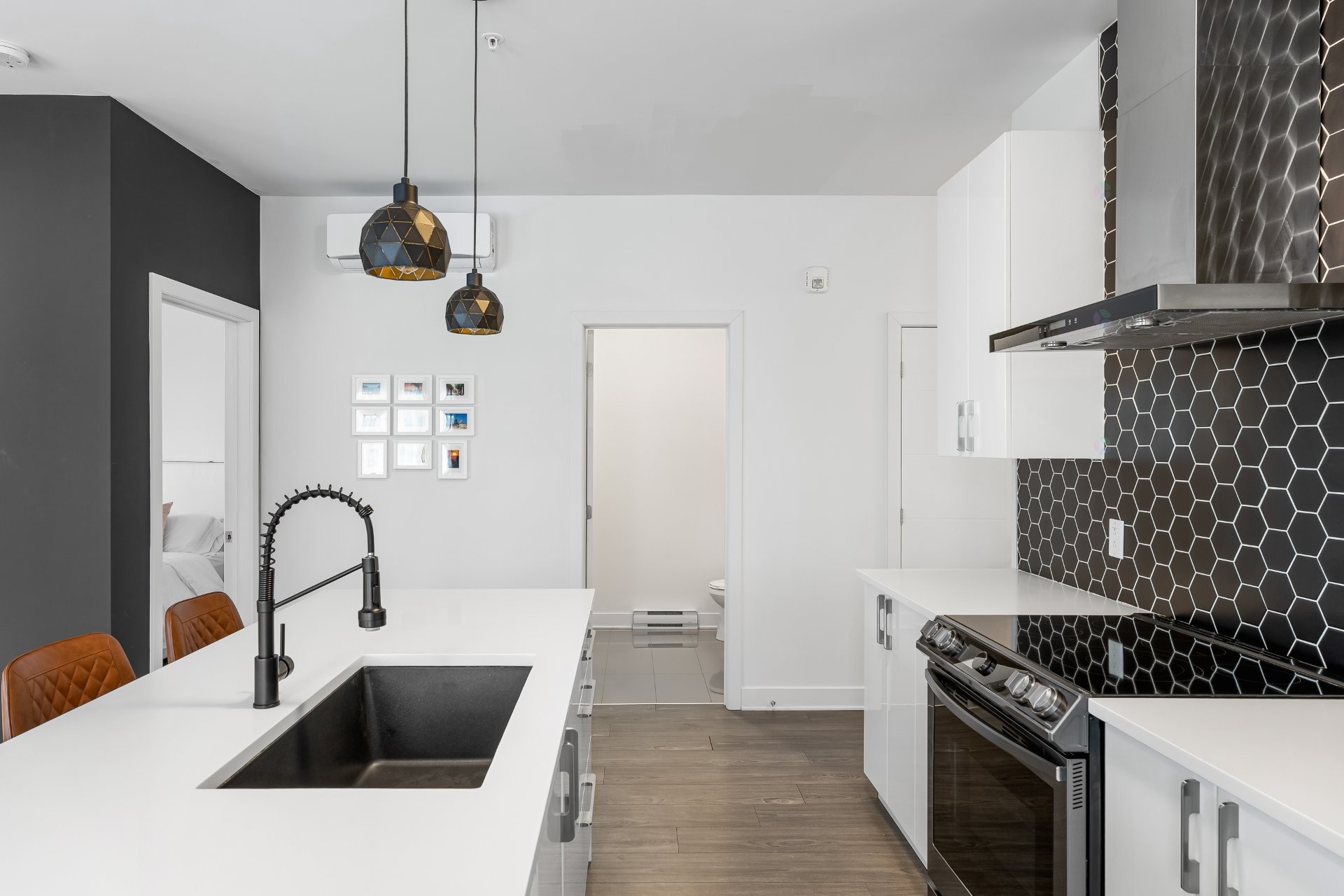 









120


Av. de la Belle-Dame

, 203,
La Prairie,




QC
J5R0T4

