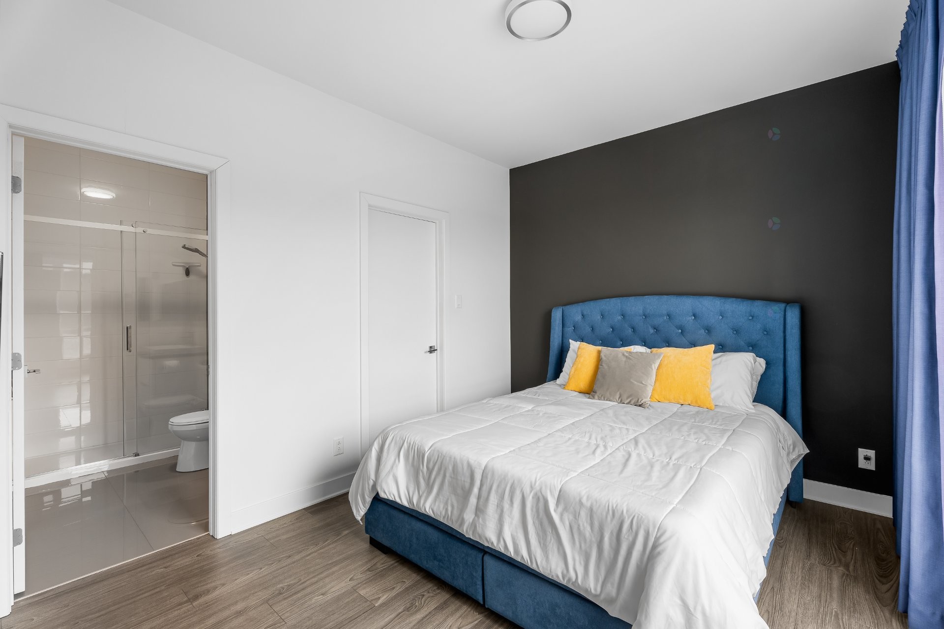 









120


Av. de la Belle-Dame

, 203,
La Prairie,




QC
J5R0T4

