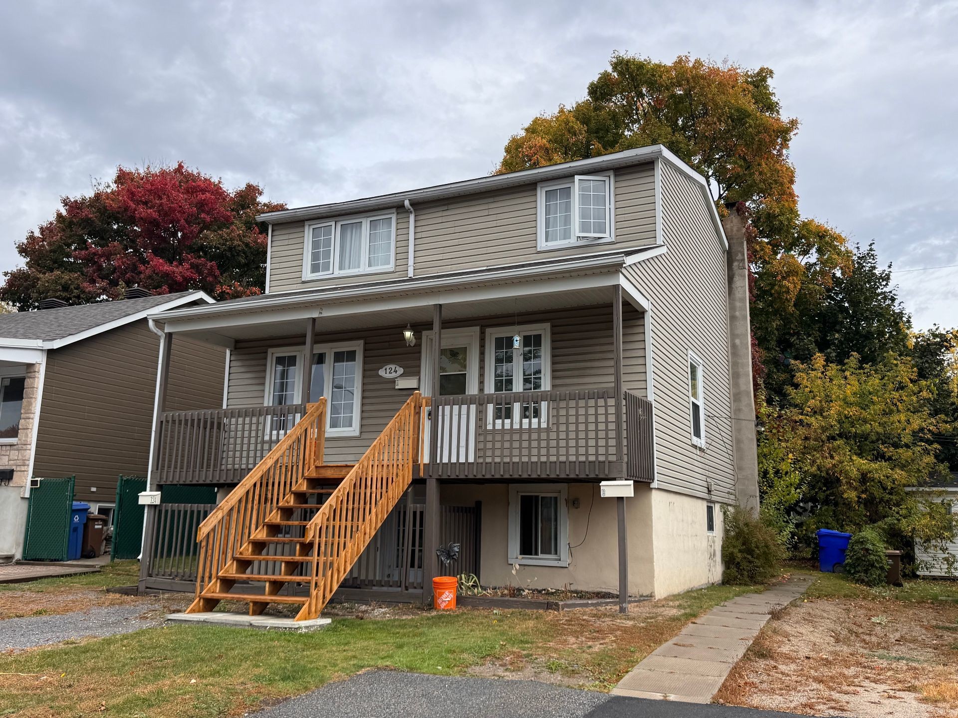 









124


Boul. Montclair

,
Gatineau (Hull),




QC
J8Y2G3

